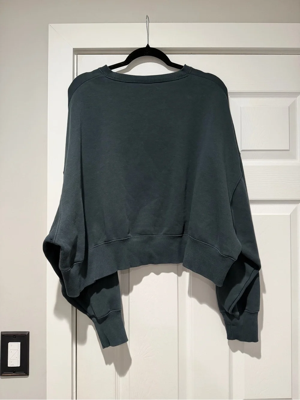 Women’s Nike Phoenix Oversized Crewneck in “Seaweed/Sail” Size Medium 💚